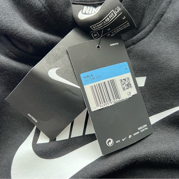***NWT*** Youth Nike Black Hoodie - Picture 6 of 6